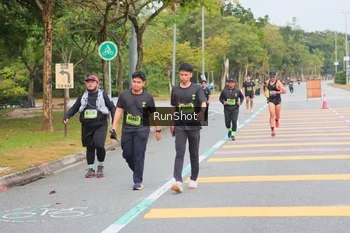 Runner Photo 5672244