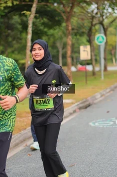 Runner Photo 5672373