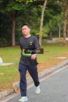 Runner Photo 5672379