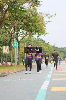 Runner Photo 5672544