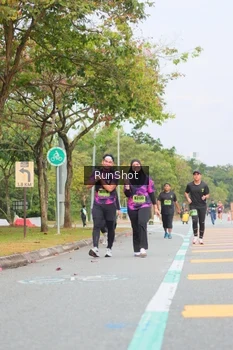 Runner Photo 5672546