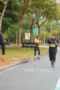 Runner Photo 5672615