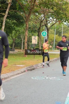 Runner Photo 5672671