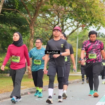 Runner Photo 5673035