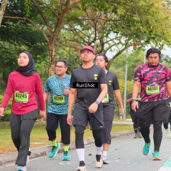 Runner Photo 5673045