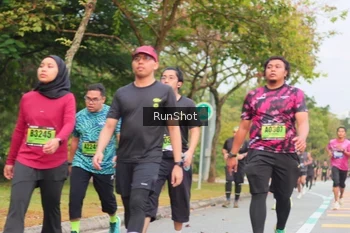 Runner Photo 5673061