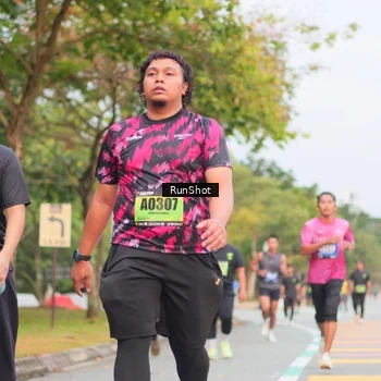 Runner Photo 5673076