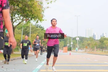 Runner Photo 5673079