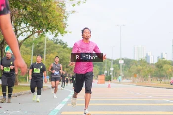 Runner Photo 5673083