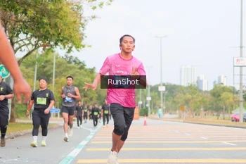Runner Photo 5673084