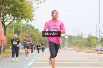 Runner Photo 5673087