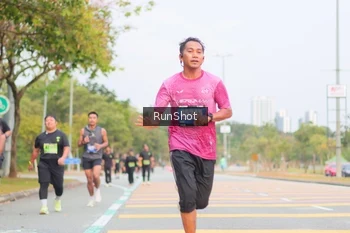 Runner Photo 5673092