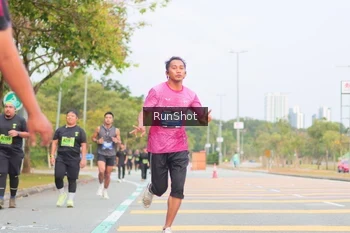 Runner Photo 5673098