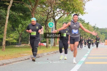 Runner Photo 5673112