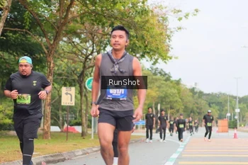 Runner Photo 5673124