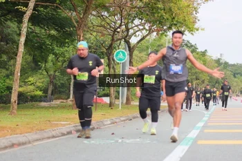 Runner Photo 5673136