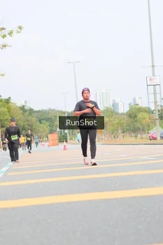 Runner Photo 5673161