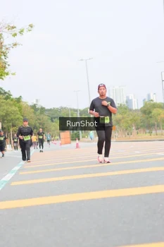 Runner Photo 5673165