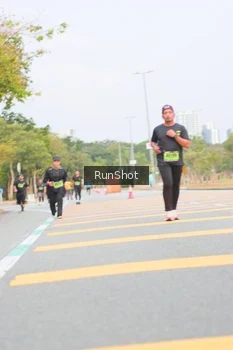 Runner Photo 5673167