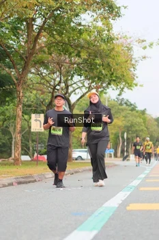 Runner Photo 5673294