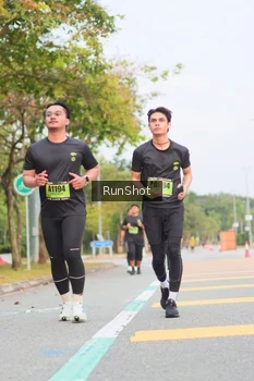 Runner Photo 5673316