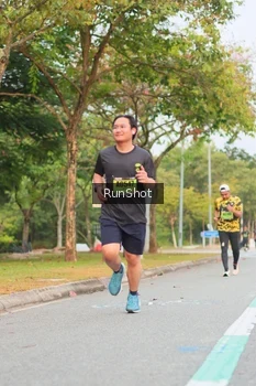 Runner Photo 5673350