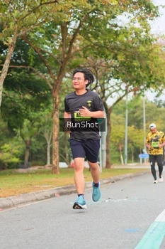 Runner Photo 5673356