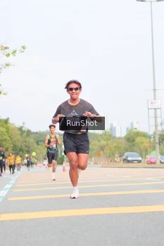 Runner Photo 5673416