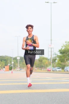Runner Photo 5673421