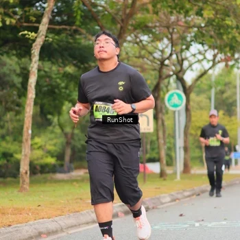 Runner Photo 5673442
