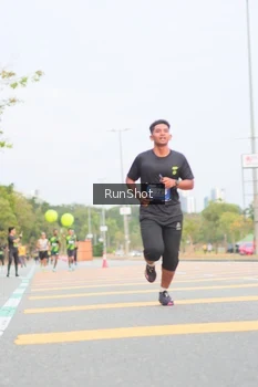 Runner Photo 5673452