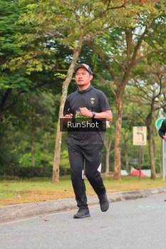 Runner Photo 5673459