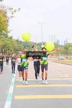 Runner Photo 5673505