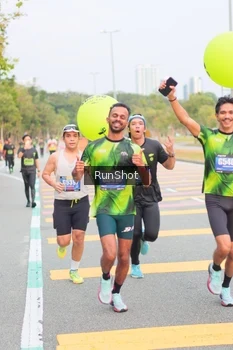 Runner Photo 5673542