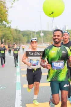 Runner Photo 5673545