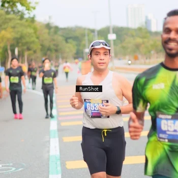 Runner Photo 5673553