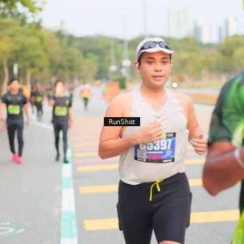 Runner Photo 5673559