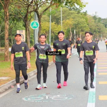 Runner Photo 5673594