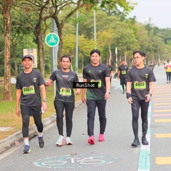 Runner Photo 5673595