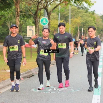 Runner Photo 5673596