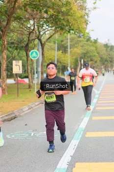 Runner Photo 5673659