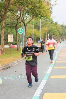 Runner Photo 5673674