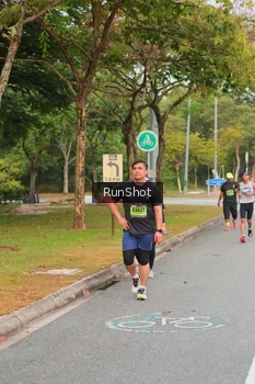 Runner Photo 5673744