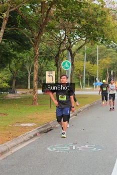 Runner Photo 5673745