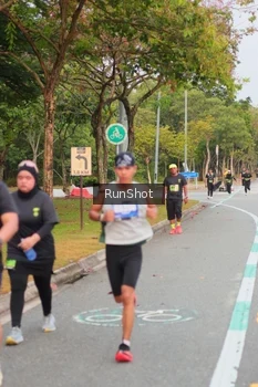 Runner Photo 5673765