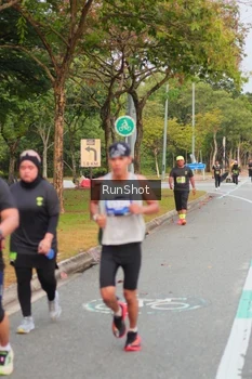 Runner Photo 5673768