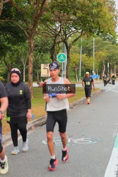 Runner Photo 5673769