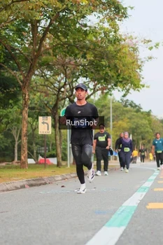 Runner Photo 5673852