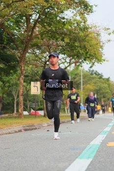 Runner Photo 5673857