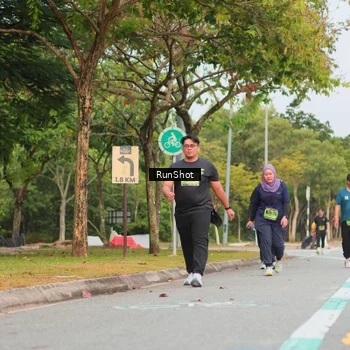Runner Photo 5673878